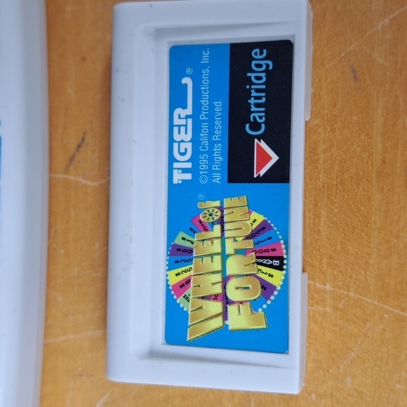 Vintage 1999 Tiger Wheel of Fortune hand held electronic game show game Tested - Picture 2 of 11